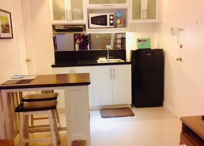 Antonios Place 2br Loft At Fort Victoria Bgc W/ Free Wifi & Netflix * Manila