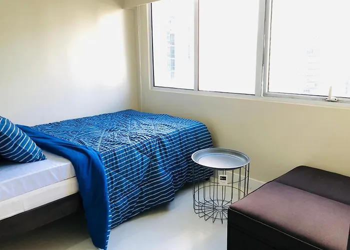 Antonios Place 2br Loft At Fort Victoria Bgc W/ Free Wifi & Netflix Apartment *