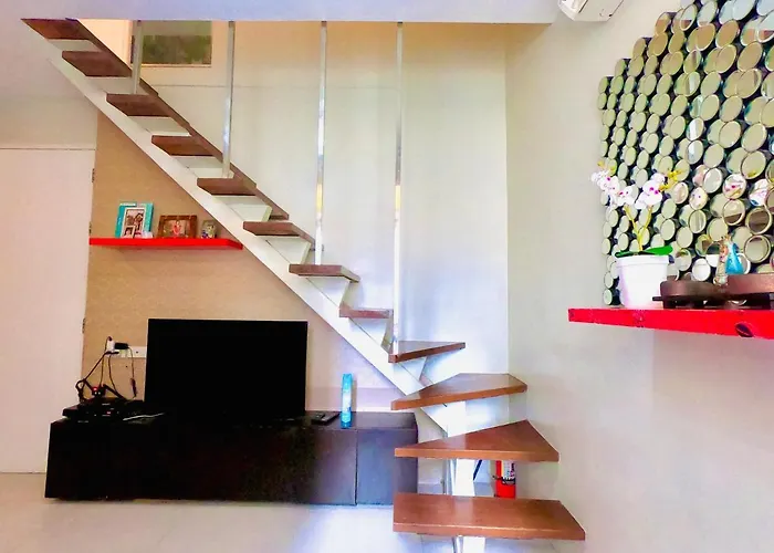 Antonios Place 2br Loft At Fort Victoria Bgc W/ Free Wifi & Netflix