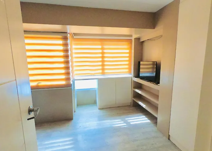 Antonios Place 2br Loft At Fort Victoria Bgc W/ Free Wifi & Netflix Apartment *