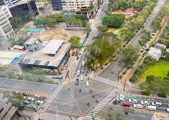 Apartment Antonios Place 2br Loft At Fort Victoria Bgc W/ Free Wifi & Netflix *