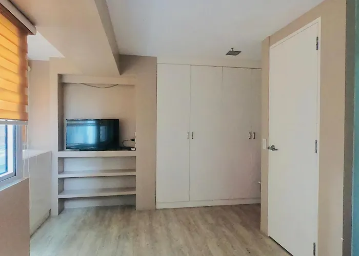 Apartment Antonios Place 2br Loft At Fort Victoria Bgc W/ Free Wifi & Netflix Manila