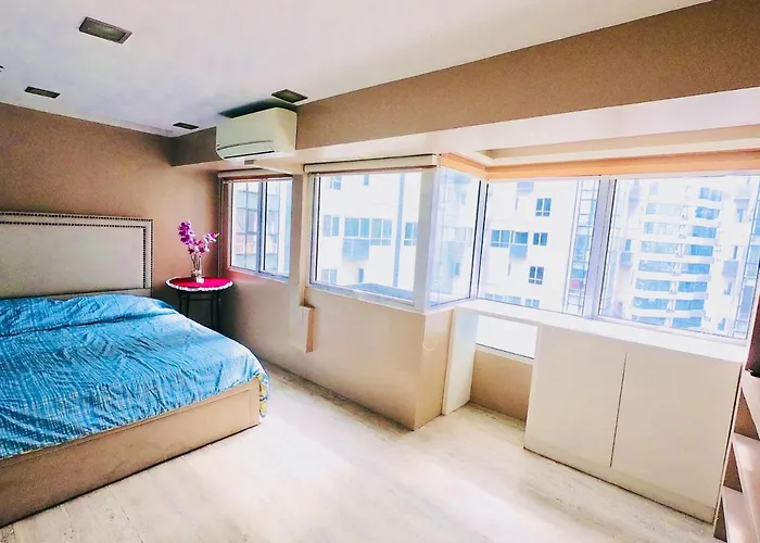 Antonios Place 2br Loft At Fort Victoria Bgc W/ Free Wifi & Netflix Manila