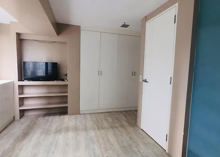 Apartment Antonios Place 2br Loft At Fort Victoria Bgc W/ Free Wifi & Netflix