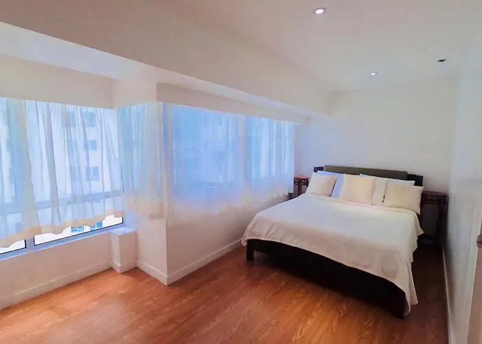 Antonios Place 2br Loft At Fort Victoria Bgc W/ Free Wifi & Netflix * Manila