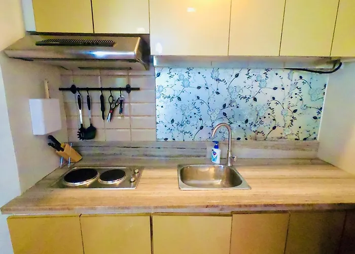 Apartment Antonios Place 2br Loft At Fort Victoria Bgc W/ Free Wifi & Netflix Manila
