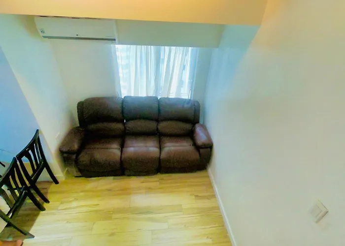 Apartment Antonios Place 2br Loft At Fort Victoria Bgc W/ Free Wifi & Netflix *