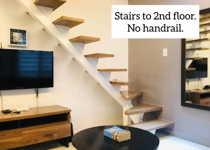 Antonios Place 2br Loft At Fort Victoria Bgc W/ Free Wifi & Netflix Apartment *