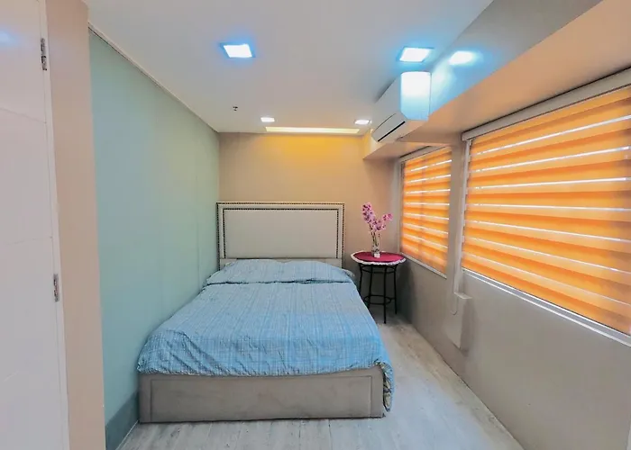 Antonios Place 2br Loft At Fort Victoria Bgc W/ Free Wifi & Netflix Apartment *